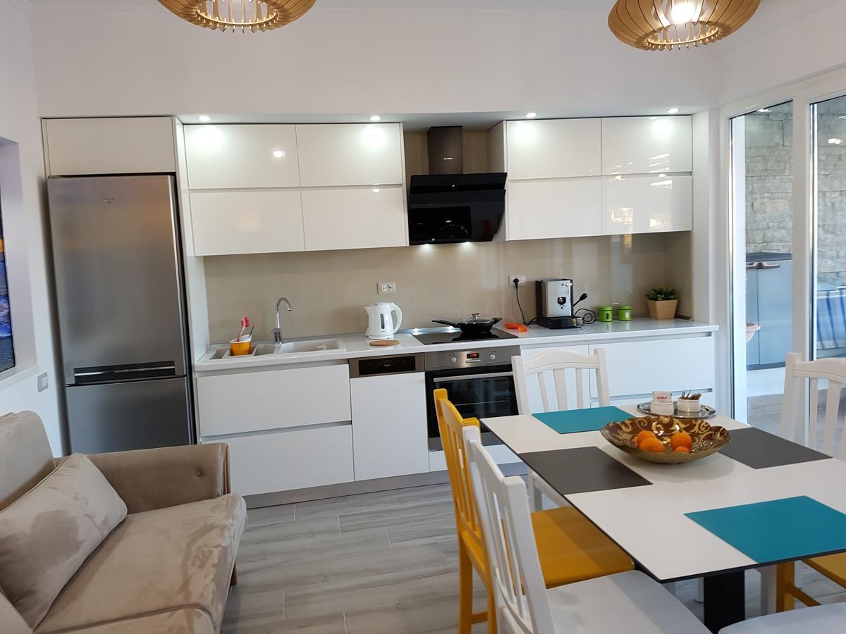Sofia'S Holiday Apartment Vlorë Eksteriør billede