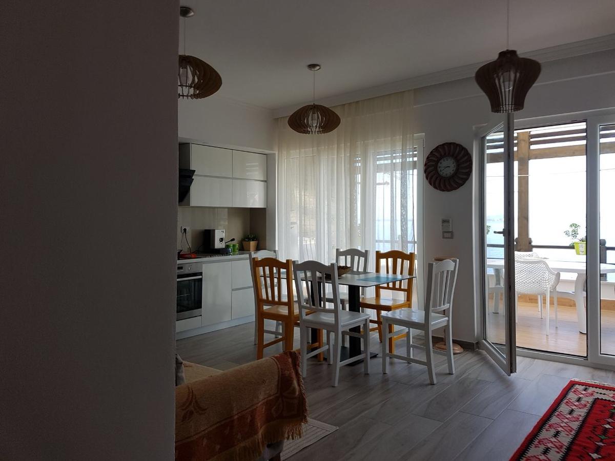 Sofia'S Holiday Apartment Vlorë Eksteriør billede